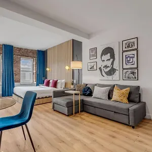  Appartement Initial / Polo / Centre-ville De Canada