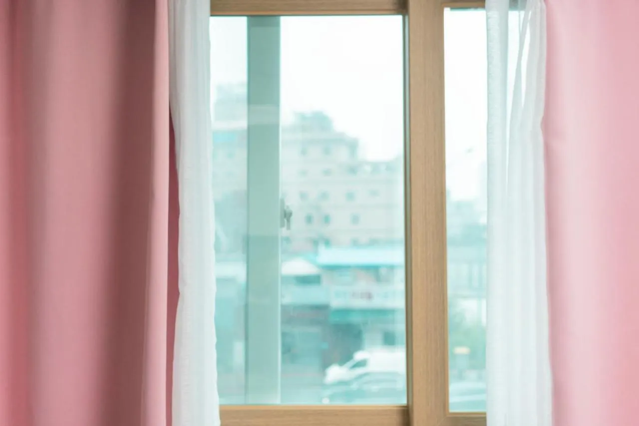 Sweet Stay Seoul 0*,  South Korea